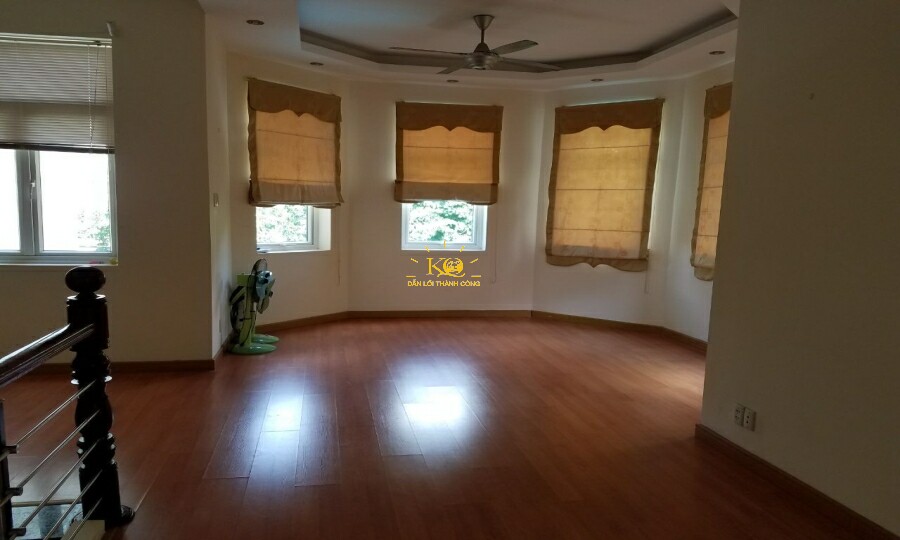 Không gian tầng lầu rộng, thoáng mát. Không gian tầng lầu rộng, thoáng mát.