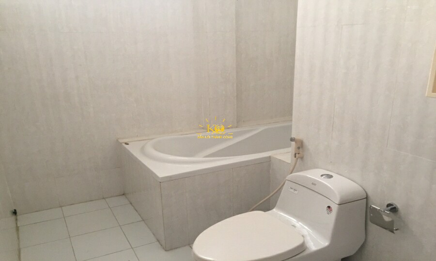 Toilet riêng cho mỗi phòng. Toilet riêng cho mỗi phòng.