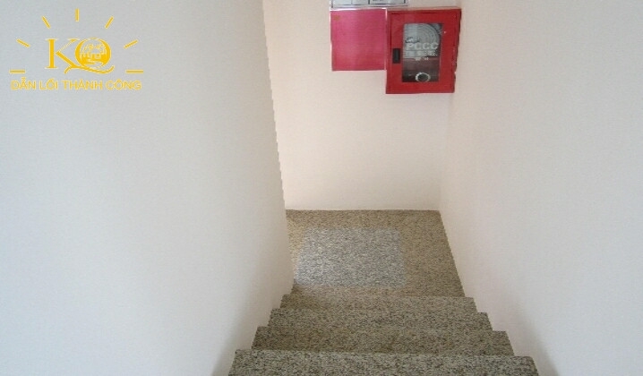 Thang bộ của nhà cho thuê đường D Thang bộ của nhà cho thuê đường D