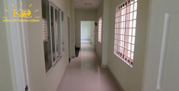 Diện tích trống tầng trệt. Diện tích trống tầng trệt.