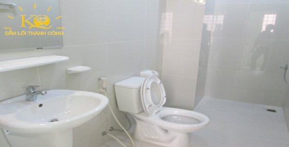 Nhà vệ sinh sạch sẽ. Nhà vệ sinh sạch sẽ.