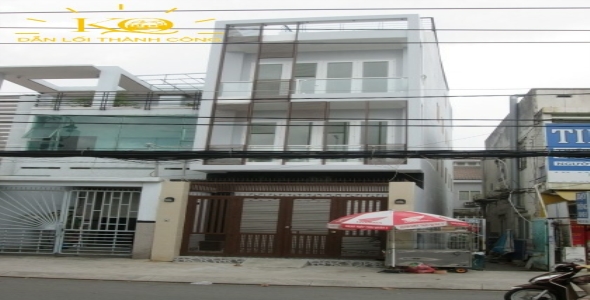 Nhìn từ bên ngoài thiết kế đẹp, sang trọng Nhìn từ bên ngoài thiết kế đẹp, sang trọng