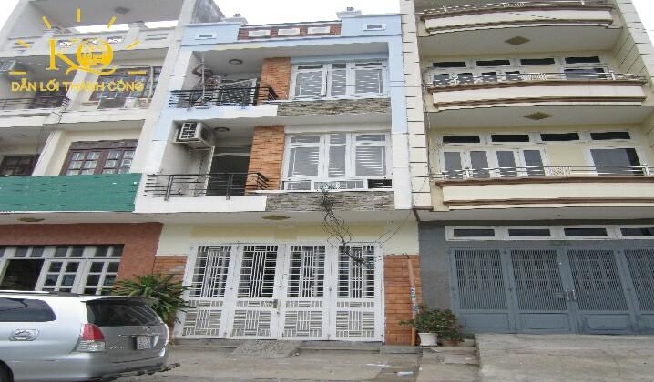 Nhìn từ bên ngoài mặt tiền rộng, thoáng Nhìn từ bên ngoài mặt tiền rộng, thoáng