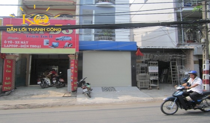 Cho thuê nhà nguyên căn, xung quanh căn nhà là các cửa hàng Cho thuê nhà nguyên căn, xung quanh căn nhà là các cửa hàng