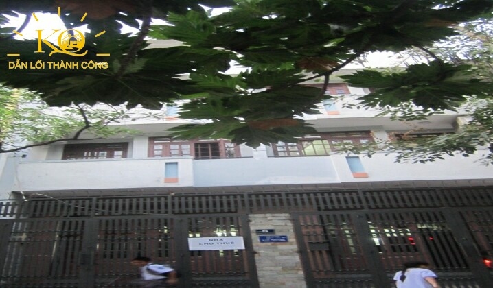 phía trước trong khu dân trí cao, an ninh và yên tĩnh. phía trước trong khu dân trí cao, an ninh và yên tĩnh.