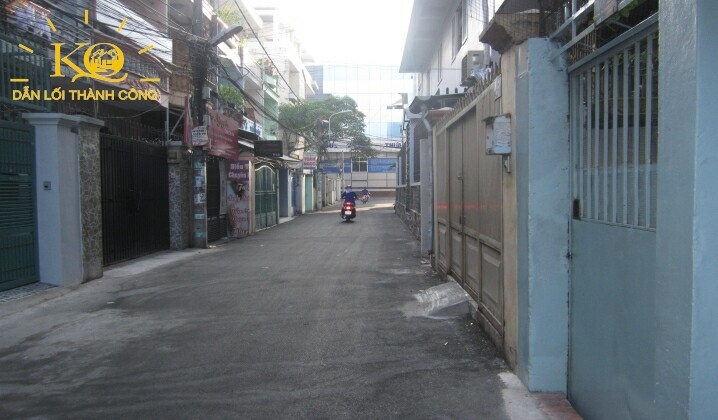 Hẻm rộng, thông thoáng và sạch sẽ, giao thông thuận lợi. hẻm rộng, thông thoáng và sạch sẽ, giao thông thuận lợi.