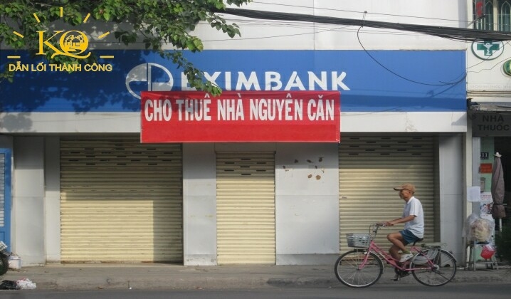 Mặt trước nhà không gian thoáng mát Mặt trước nhà không gian thoáng mát