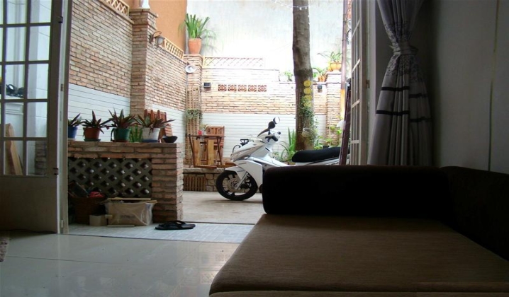 phòng khách, khuôn viên rộng rãi thoáng mát phòng khách, khuôn viên rộng rãi thoáng mát