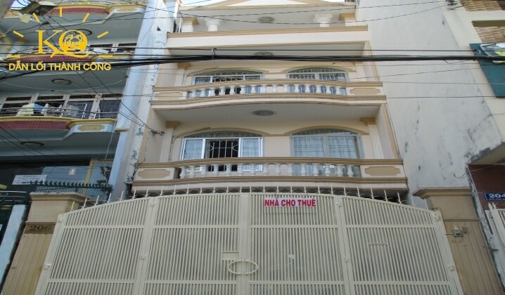 Mặt trước thoáng mát.  Mặt trước thoáng mát.