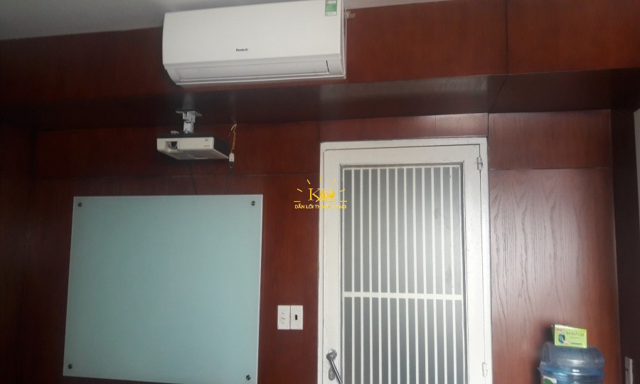 Phòng được trang bị máy lạnh đầy đủ Phòng được trang bị máy lạnh đầy đủ