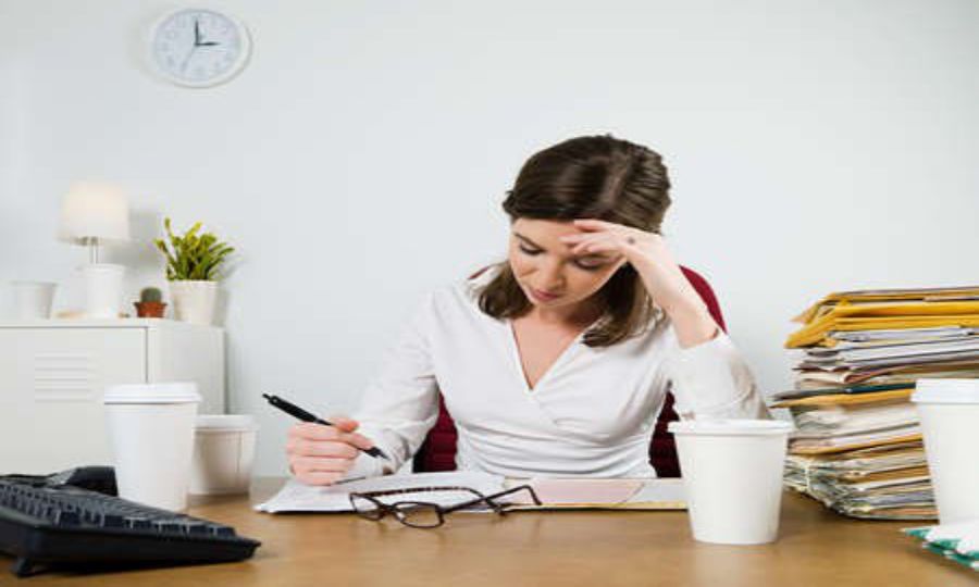 Bạn có cảm giác mệt mỏi nếu phía trước bàn làm việc có cột chắn. Bạn có cảm giác mệt mỏi nếu phía trước bàn làm việc có cột chắn.