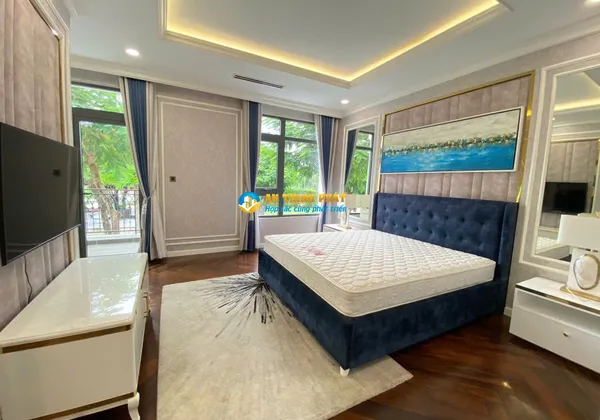 Cho Thuê Nhà Song Lập Verosa Park Nội Thất Cao Cấp 