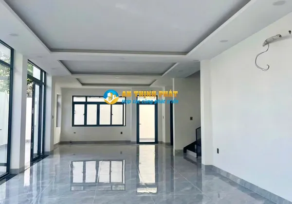 Nhà Cho Thuê Quận 9 Hiện Đại, Trệt 2 Lầu, DT 10X20M