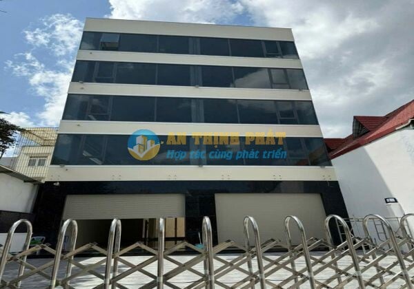 CHO THUÊ NGUYÊN TÒA VĂN PHÒNG NGUYỄN DUY TRINH MẶT TIỀN 11M
