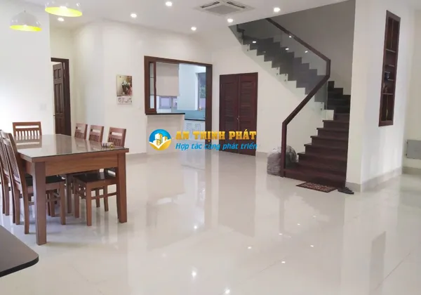Cho Thuê Nhà Quận 9 Villa Riviera Cove Sân Vườn 531m2