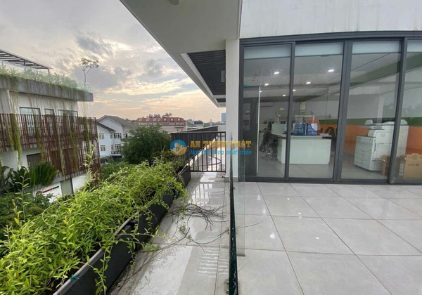 CHO THUÊ NHÀ VĂN PHÒNG GẦN ĐỖ XUÂN HỢP - LAKEVIEW CITY