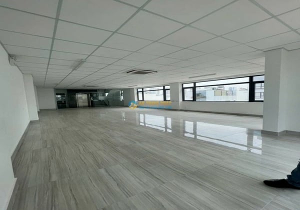 CHO THUÊ TÒA NHÀ BÁT NÀN QUẬN 2 HẦM 7 LẦU