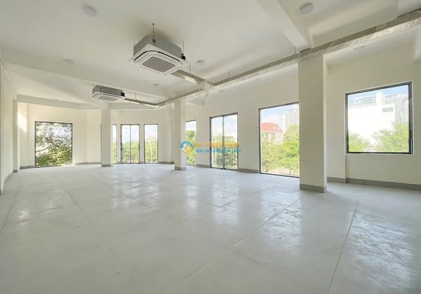 CHO THUÊ TÒA NHÀ QUẬN 2 GÓC 2MT ĐƯỜNG NGUYỄN AN 60M HẦM 5 TẦNG