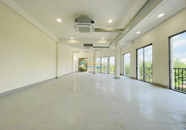 CHO THUÊ TÒA NHÀ QUẬN 2 GÓC 2MT ĐƯỜNG NGUYỄN AN 60M HẦM 5 TẦNG