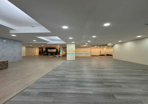 CHO THUÊ TÒA NHÀ QUẬN 2 MẶT TIỀN 33 PHAN BÁ VÀNH HẦM 6 LẦU