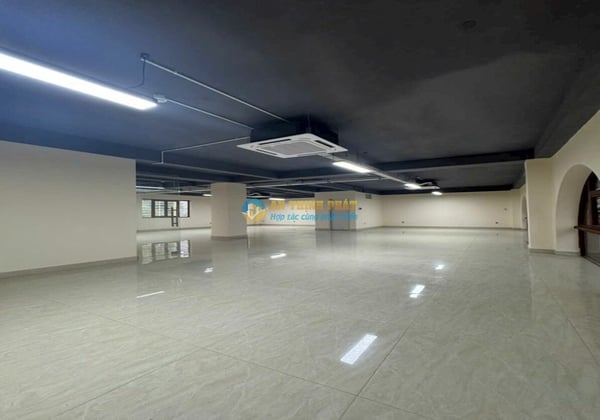CHO THUÊ TÒA NHÀ QUẬN 2 MẶT TIỀN 33 PHAN BÁ VÀNH HẦM 6 LẦU
