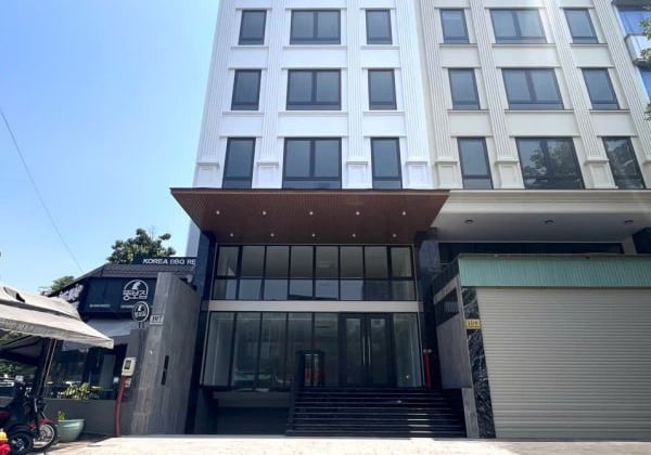 CHO THUÊ NGUYÊN TÒA VĂN PHÒNG TRƯƠNG VĂN BANG MẶT TIỀN 40M 