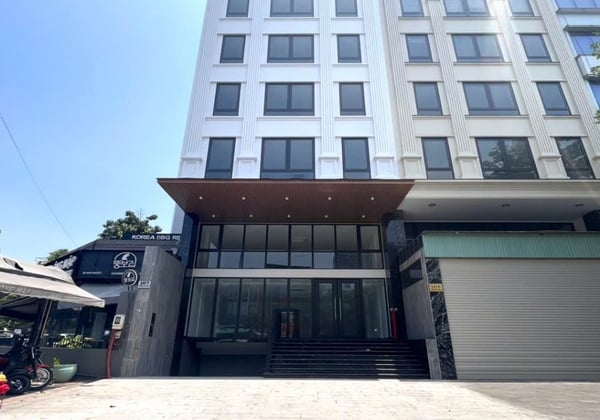 CHO THUÊ NGUYÊN TÒA VĂN PHÒNG TRƯƠNG VĂN BANG MẶT TIỀN 40M 