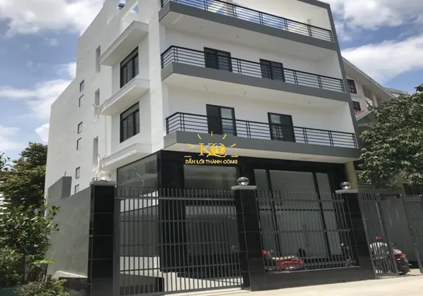 CHO THUÊ NHÀ QUẬN 2 DT 8X20M CÓ THANG MÁY,MÁY LẠNH