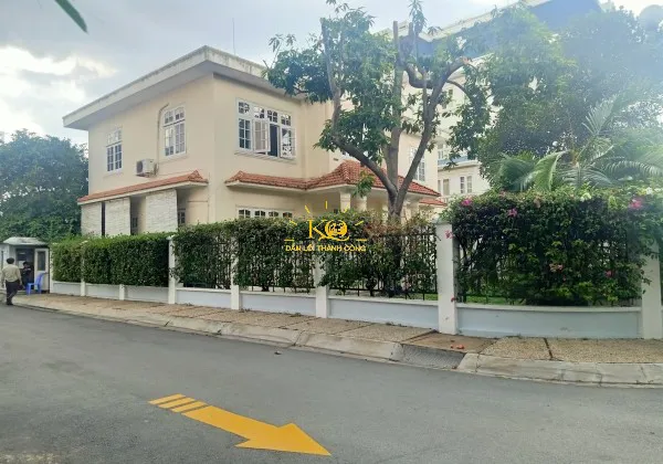 CHO THUÊ BIỆT THỰ KHU COMPOUND GREENFIELD SÂN VƯỜN  DT 535M2