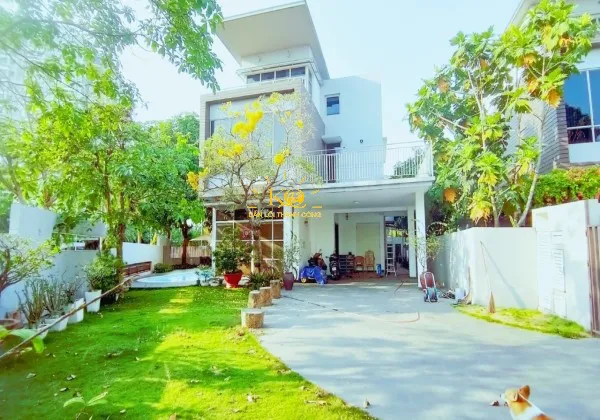 CHO THUÊ BIỆT THỰ RIVIERA COVE 600M2 HỒ BƠI RIÊNG SÂN VƯỜN RỘNG