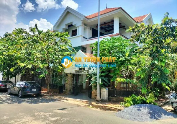 CHO THUÊ NHÀ BIỆT THỰ PHƯỜNG THẢO ĐIỀN 146 NGUYỄN VĂN HƯỞNG