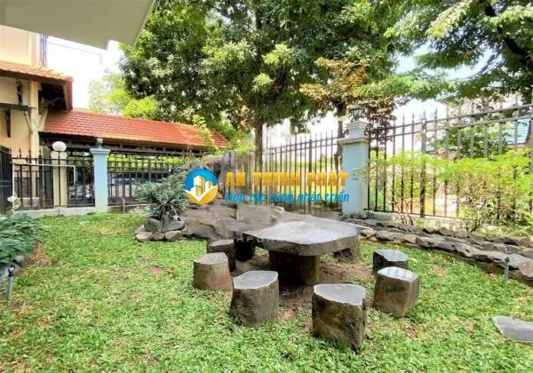 CHO THUÊ NHÀ BIỆT THỰ PHƯỜNG THẢO ĐIỀN NỘI THẤT HIỆN ĐẠI AN NINH