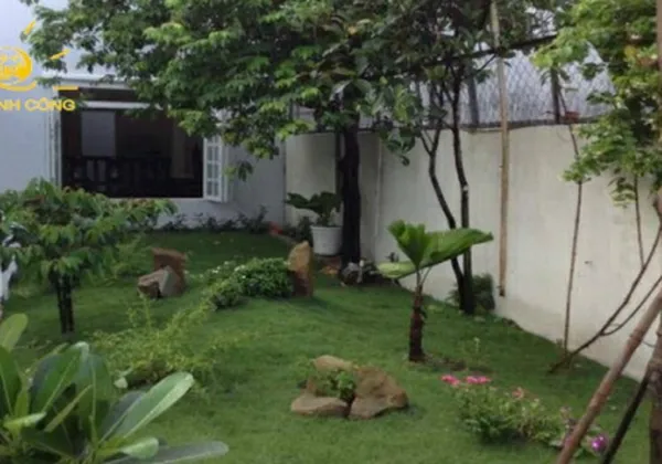CHO THUÊ NHÀ PHƯỜNG AN PHÚ QUẬN 2 DT 84M2 VÀ SÂN VƯỜN 100M3