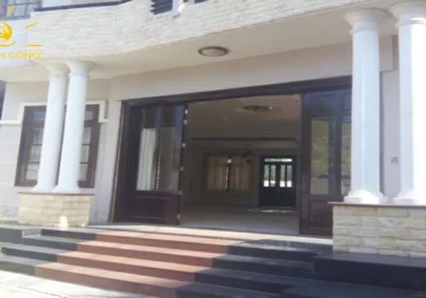 CHO THUÊ NHÀ PHƯỜNG BÌNH AN DTKV 450M2, DTSD 350M2 GIÁ 2500 USD