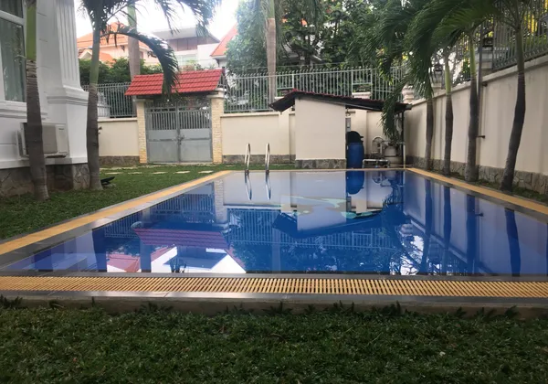 CHO THUÊ NHÀ QUẬN 2, DT 1000M2, TRỆT 2 LẦU, SÂN VƯỜN, HỒ BƠI