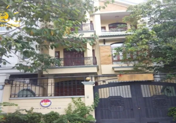 CHO THUÊ NHÀ QUẬN 2 ĐƯỜNG LƯƠNG ĐỊNH CỦA DT 8X20M, 1 TRỆT 3 LẦU, NỘI THẤT ĐẦY ĐỦ