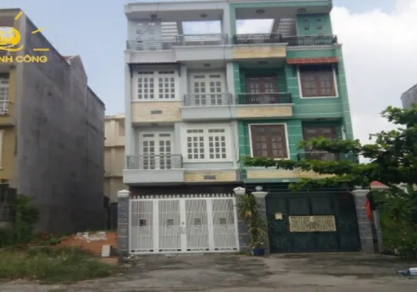 CHO THUÊ NHÀ QUẬN 2 ĐƯỜNG NGUYỄN HOÀNG 1 TRỆT 3 LẦU, 4 PHÒNG NGỦ, 22TR/TH