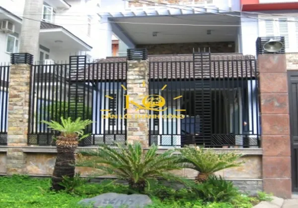 CHO THUÊ NHÀ QUẬN 2 ĐƯỜNG NGUYỄN VĂN HƯỞNG, DT 10X20M, 1 TRÊT + 2 LẦU, NỘI THẤT ĐẦY ĐỦ VÀ RẤT ĐẸP