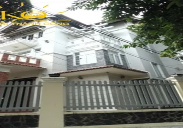 CHO THUÊ NHÀ QUẬN 2 ĐƯỜNG NGUYỄN VĂN HƯỞNG DT 160M2, 5 PHÒNG NGỦ