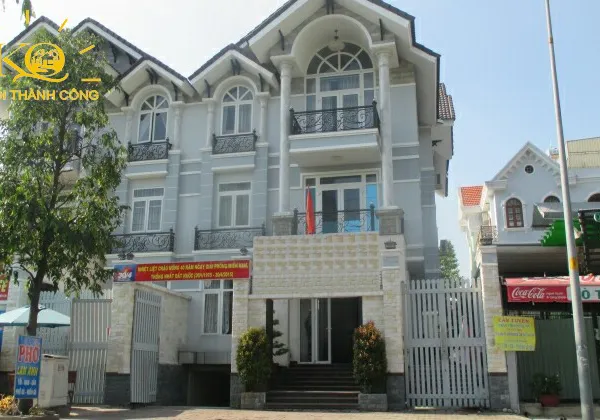 CHO THUÊ NHÀ QUẬN 2 ĐƯỜNG SONG HÀNH; DT 10X20M