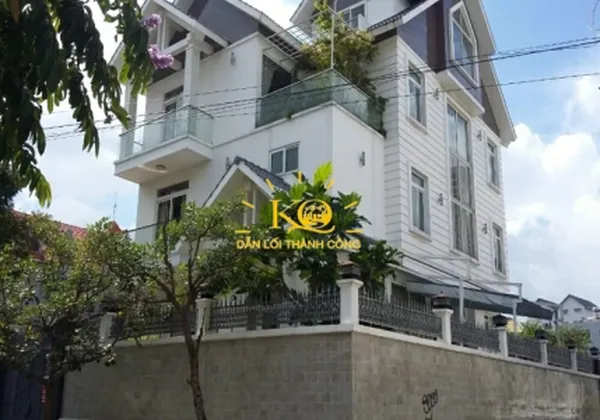 CHO THUÊ NHÀ QUẬN 2 LÊ VĂN MIẾN KHUÔN VIÊN 400M2 XÂY DỰNG HẦM TRỆT 2 LẦU SÂN VƯỜN HỒ BƠI