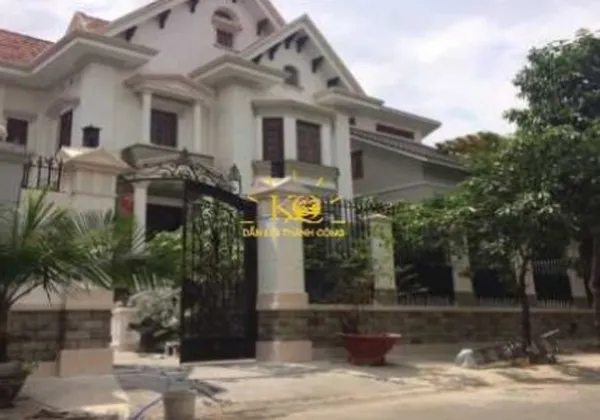 CHO THUÊ NHÀ QUẬN 2 MỚI XÂY KHU COMPOUND DT 560M2, 6 PHÒNG RỘNG