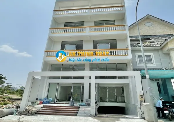 CHO THUÊ NHÀ QUẬN 2 NỘI BỘ ĐƯỜNG TRẦN NÃO SÀN SUỐT VĂN PHÒNG