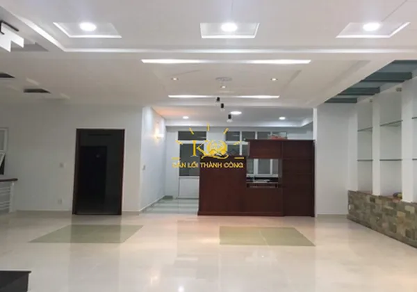 CHO THUÊ NHÀ QUẬN 2, NỘI THẤT ĐẦY ĐỦ ĐỂ Ở, DT 8X20M, HẦM TRỆT 2 LẦU
