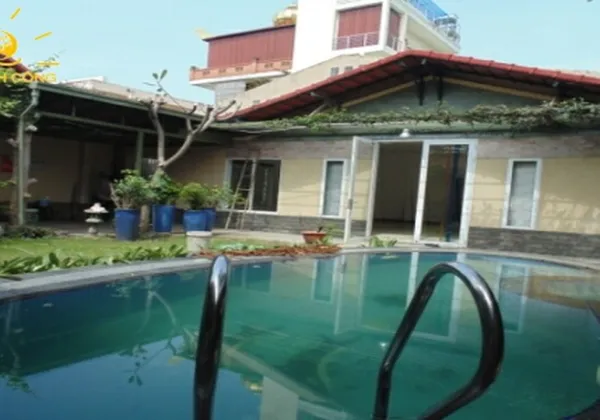 CHO THUÊ NHÀ QUẬN 2 THẢO ĐIỀN DT 12X36M, NHÀ TRỐNG, SÂN VƯỜN CÓ HỒ BƠI