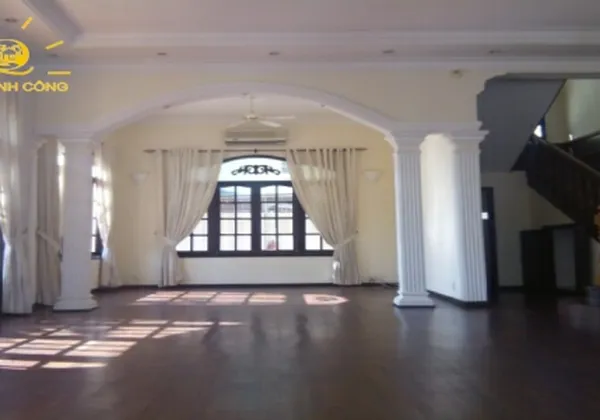 CHO THUÊ NHÀ QUẬN 2 THẢO ĐIỀN KHUÔN VIÊN RỘNG, CÓ HỒ BƠI, NHÀ ĐẸP.