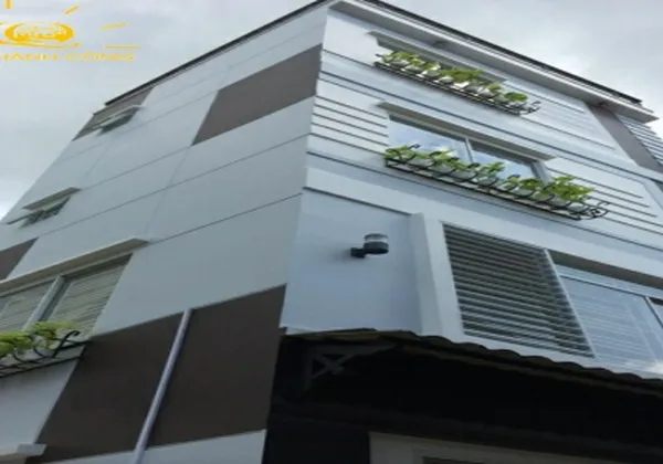 CHO THUÊ NHÀ QUẬN BÌNH THẠNH, 1 TRỆT - 1 LỬNG - 2 LẦU, ĐƯỜNG NGUYỄN HỮU CẢNH NGAY SÁT QUẬN 1