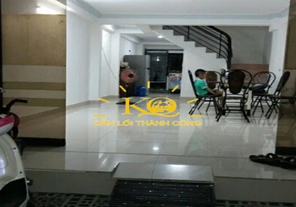 CHO THUÊ NHÀ QUẬN BÌNH THẠNH ĐƯỜNG ĐINH BỘ LĨNH DT 4X18 TRÊT + 3 LẦU