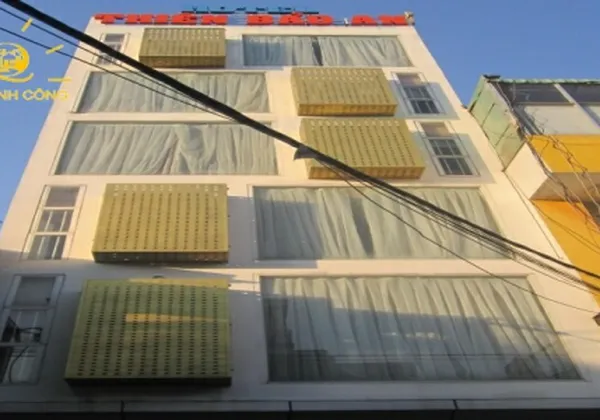 CHO THUÊ NHÀ QUẬN BÌNH THẠNH ĐƯỜNG NGUYỄN CỬU VÂN DT: 4.5M*18M