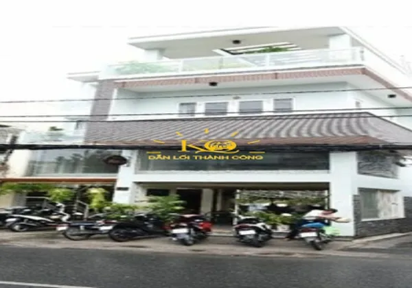 CHO THUÊ NHÀ QUẬN BÌNH THẠNH ĐƯỜNG NGUYỄN VĂN ĐẬU DT 8X13M. TRỆT 3 LẦU 80TR
